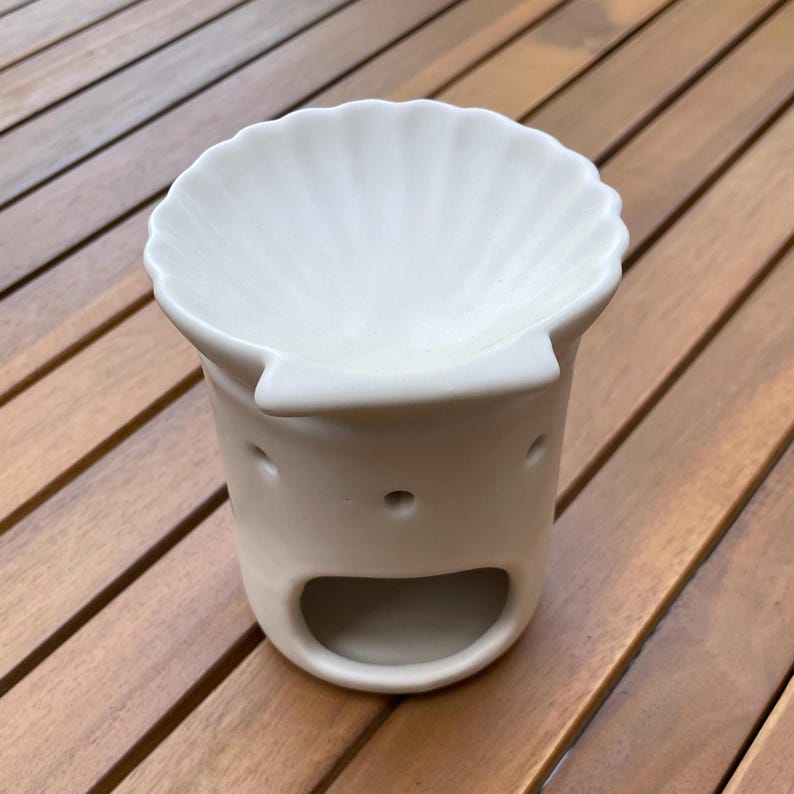 Scallop Shell Wax Melt Burner – Ivory Ceramic Wax Warmer – Coastal Beach Décor – Mermaid Inspired Gift –Free UK Shipping