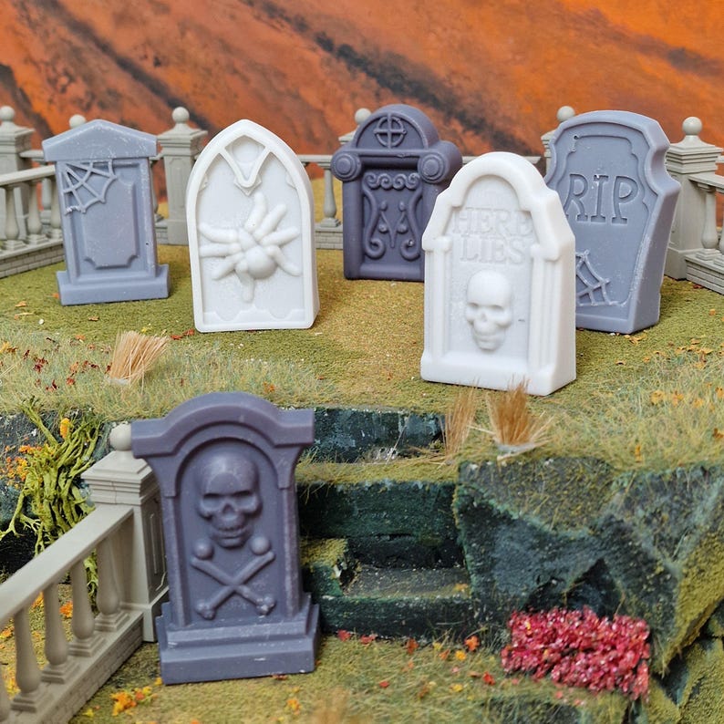 Memento Mori Wax Melts – Gothic Gravestone & Wax Melter Gift Set – Natural Essential Oils – Gothic Cemetery Hamper