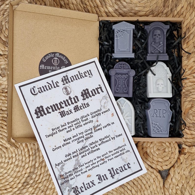 Memento Mori Wax Melts – Gothic Gravestone & Wax Melter Gift Set – Natural Essential Oils – Gothic Cemetery Hamper