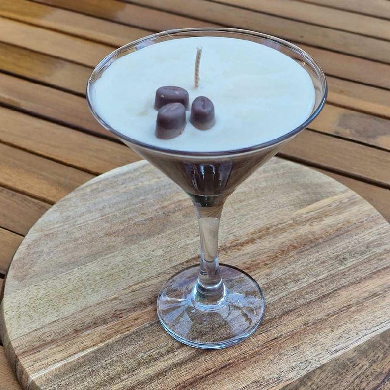 Espresso Martini Candle – Handmade Soy Wax Coffee Candle, Vanilla & Espresso Scent, Unique Gift for Coffee Lovers Free UK Post