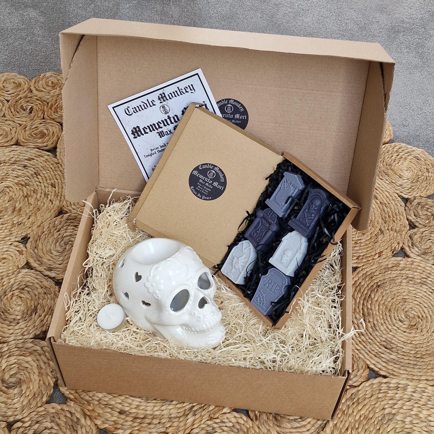 Memento Mori Wax Melts – Gothic Gravestone & Wax Melter Gift Set – Natural Essential Oils – Gothic Cemetery Hamper