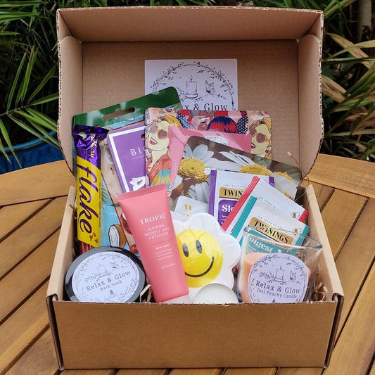 Relax And Glow Pamper Kit Gift Set – Hamper For Her With Face Mask, Candle, Tea & Treats | Birthday, Get Well Soon Etc Free UK Delivery
