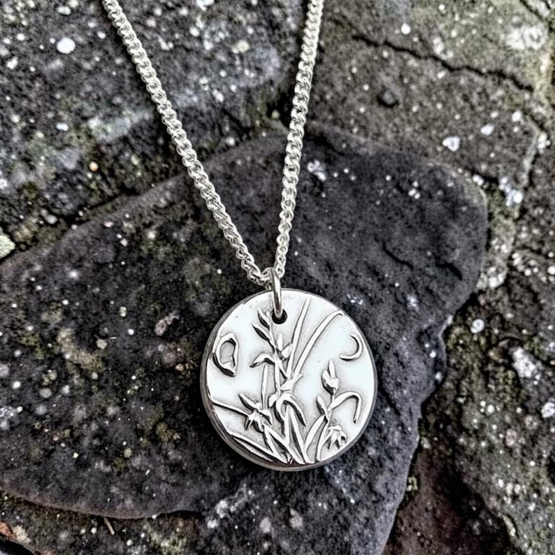 White Boar Forge Moonlit Meadow Sterling Silver Pendant – Handmade Botanical Flower Necklace, Nature-Inspired Jewellery Gift