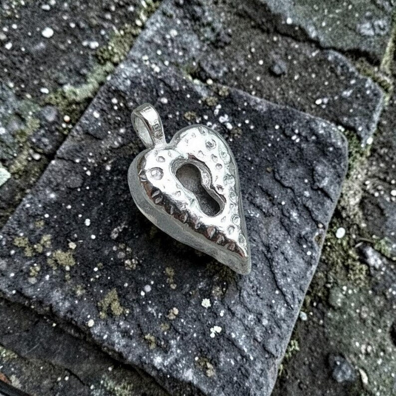 Heartbound Victorian Style Love Token Sterling Silver Heart Pendant – Handmade Necklace Jewellery