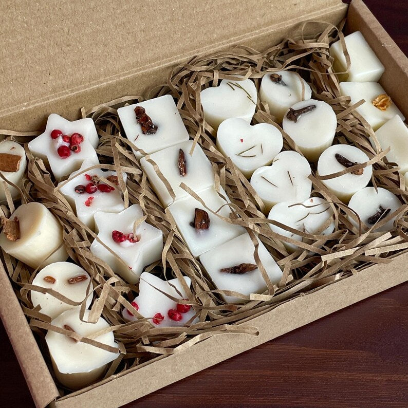 A Christmas Carol Soy Wax Melts Gift Set – Dickens Christmas Collection, Victorian Christmas Scents, Handmade Festive Gift- Free UK Delivery