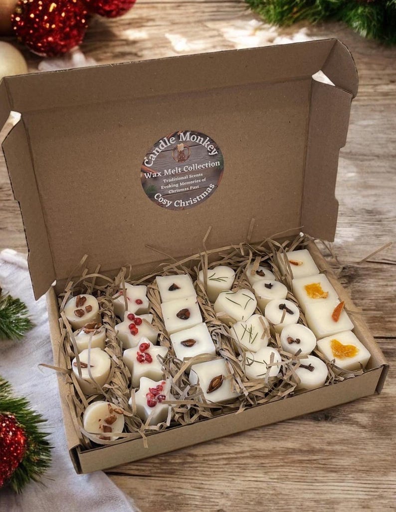 Cosy Christmas Collection Wax Melter Set with 16 Wax Melts / 24 Wax melts. Pure Essential Oils and Botanicals . Free UK Post