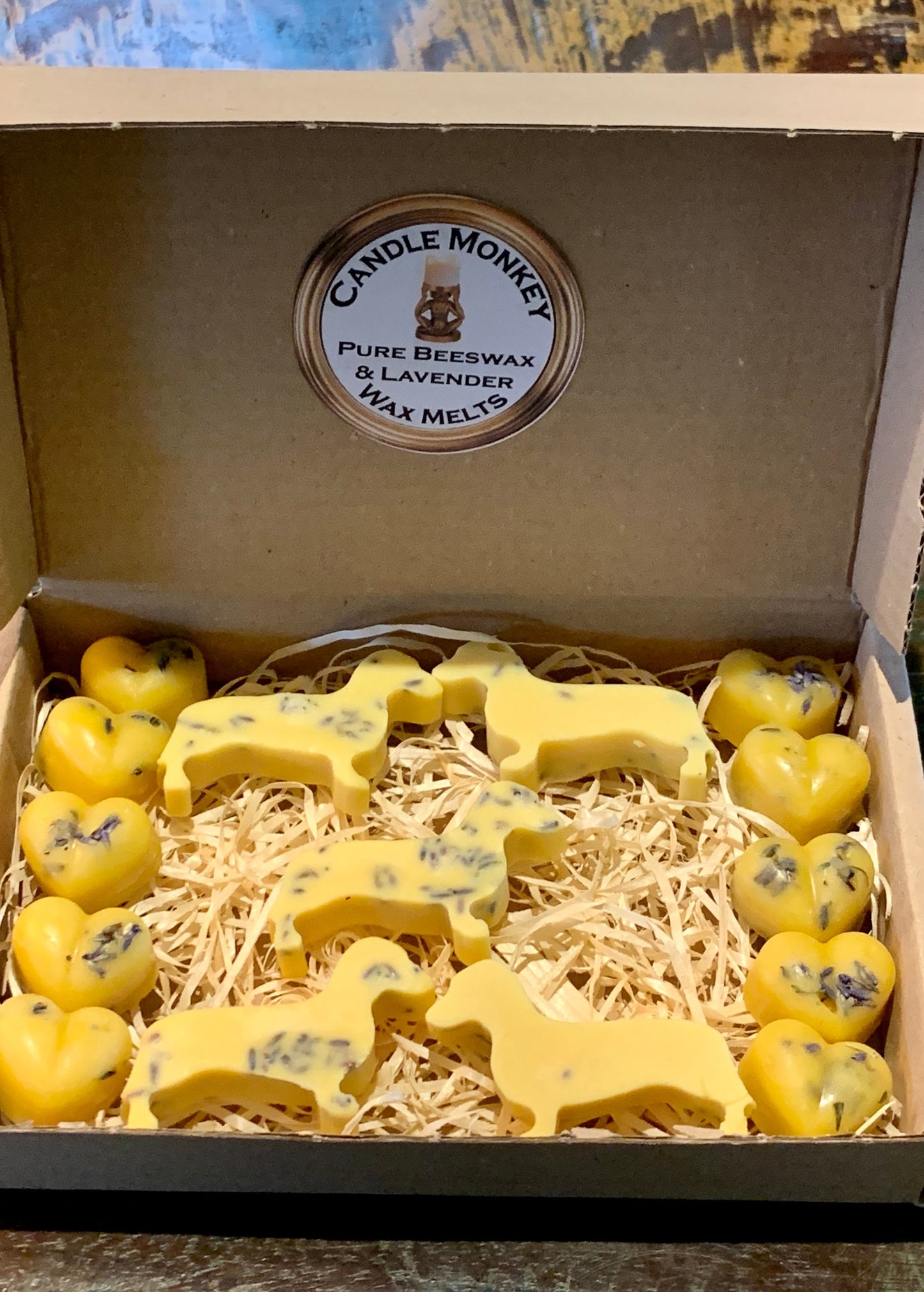 Pure Beeswax Lavender and Mandarin, Citronella, Hearts & Dachshunds Sausage Dogs Box Of 15 Wax Melts Essential oil fragrance Free UK Post