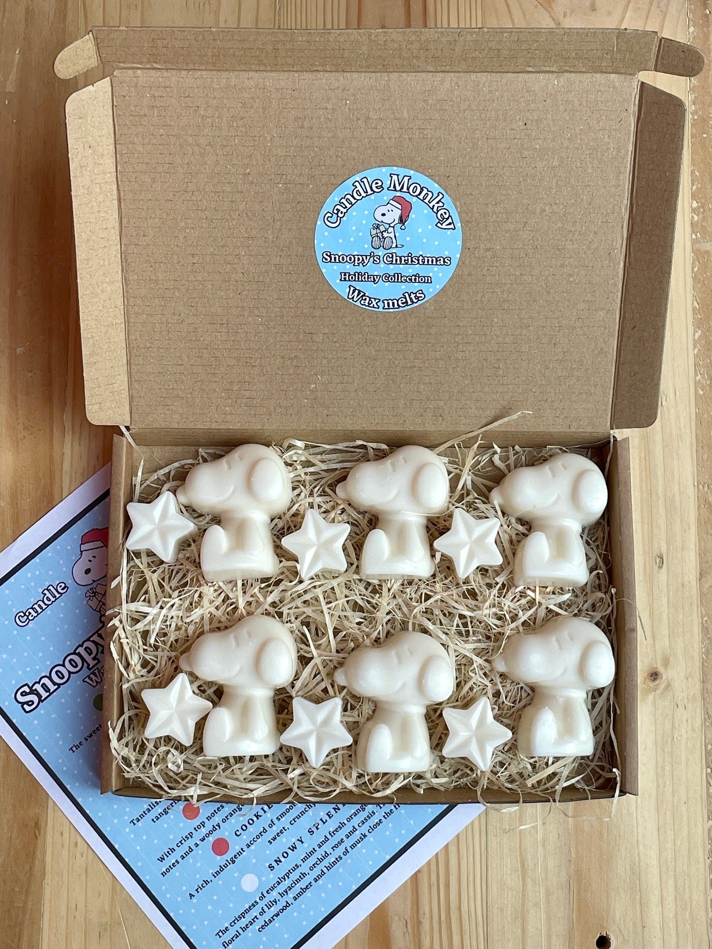 Selbstgemachte Snoopy's Weihnachtswachs-Melts-Kollektion in Geschenkbox. Kostenlose Lieferung innerhalb Großbritanniens.