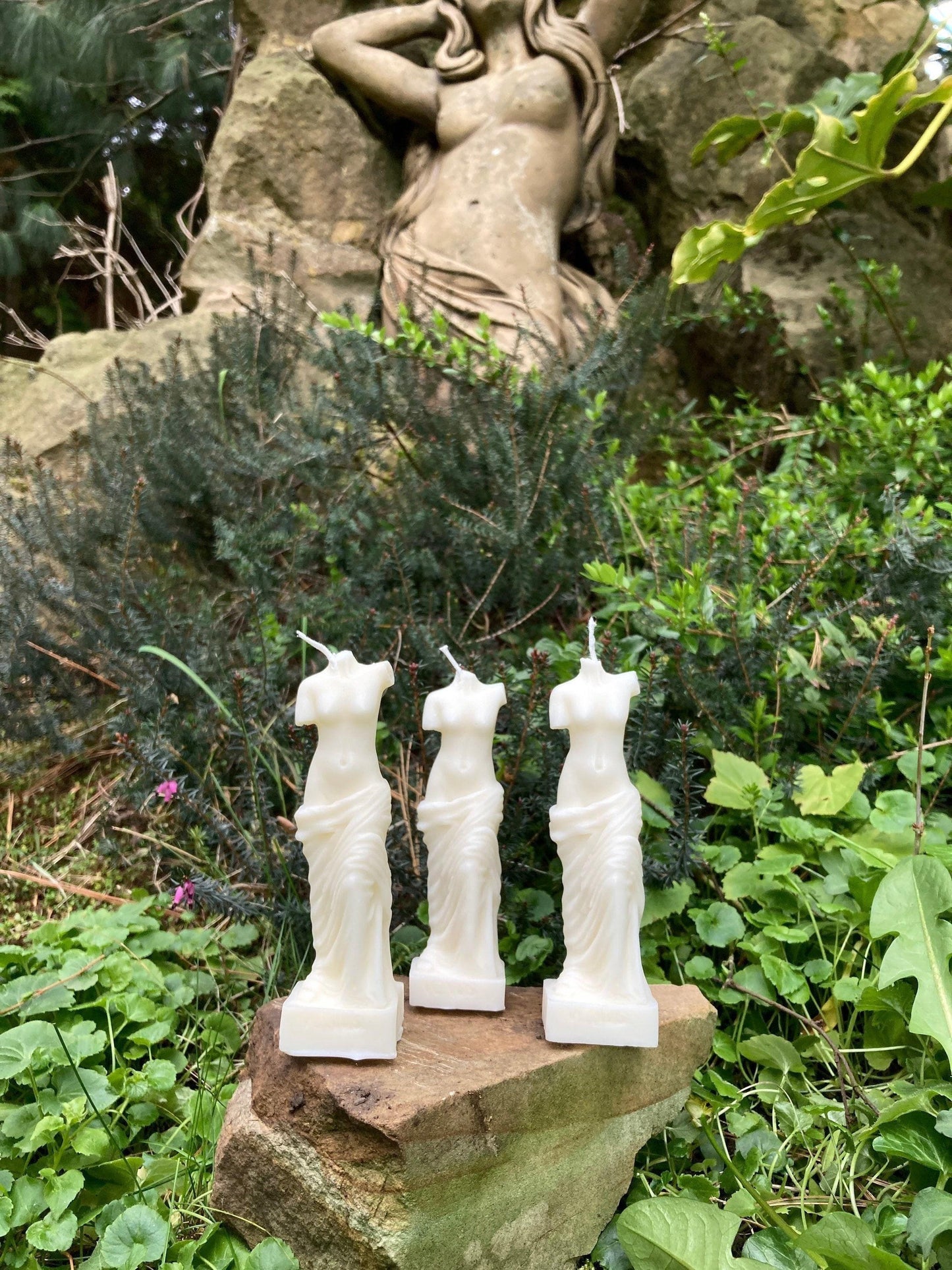 Ivory white Hand Made Venus De Milo Roman Goddess Art Sculpture Soy Candle Free Postage to UK